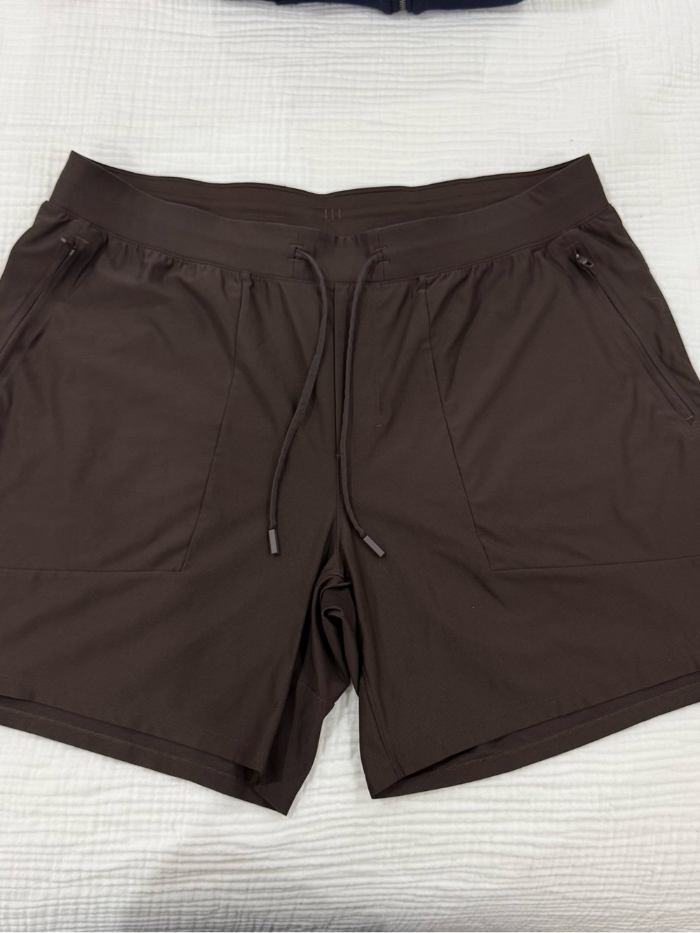 Lululemon Men’s License to Train Linerless Short 7" - Dark Brown - Picture 2 of 6